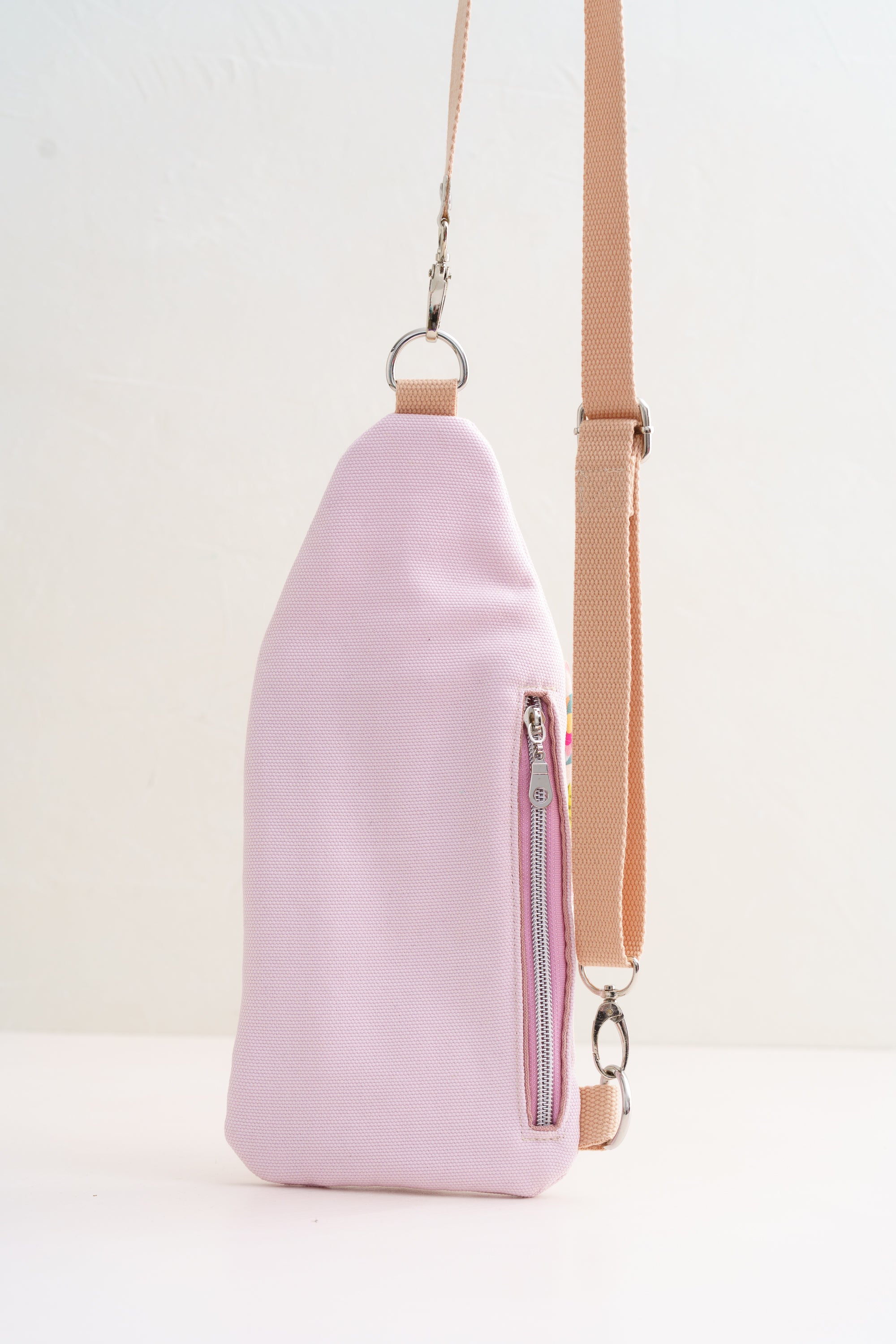 Slingbag in Rosa mit Eisvogel-Muster