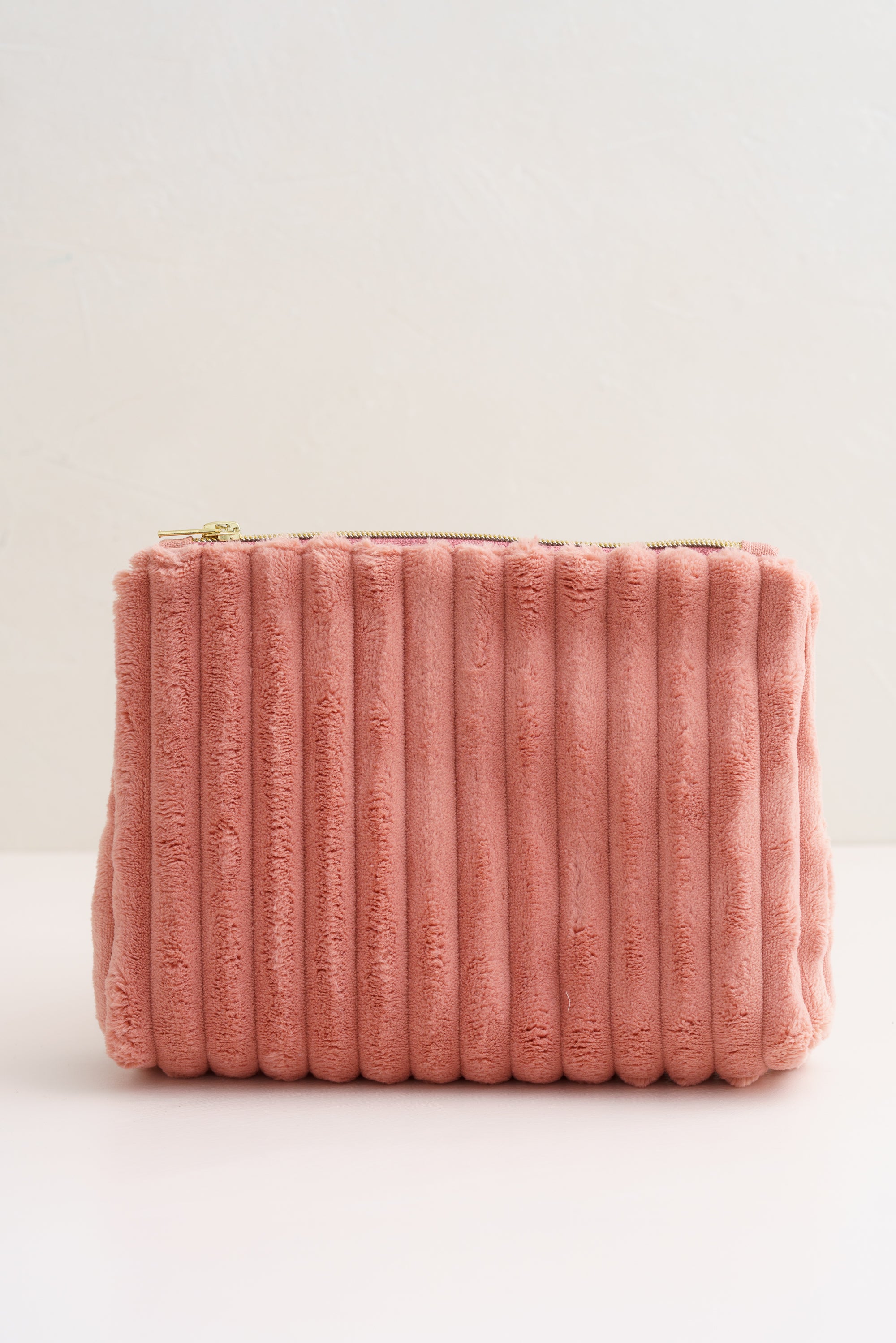 Kosmetiktasche aus flauschigem Cord in Rosa