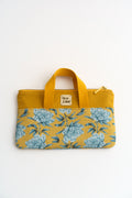 Kosmetiktasche "Pfingstrosen" Senfgelb – Pouch mit Aquarell-Blumen - Oh la Lissi
