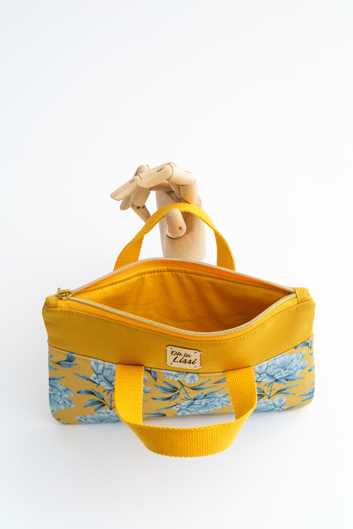 Kosmetiktasche "Pfingstrosen" Senfgelb – Pouch mit Aquarell-Blumen - Oh la Lissi