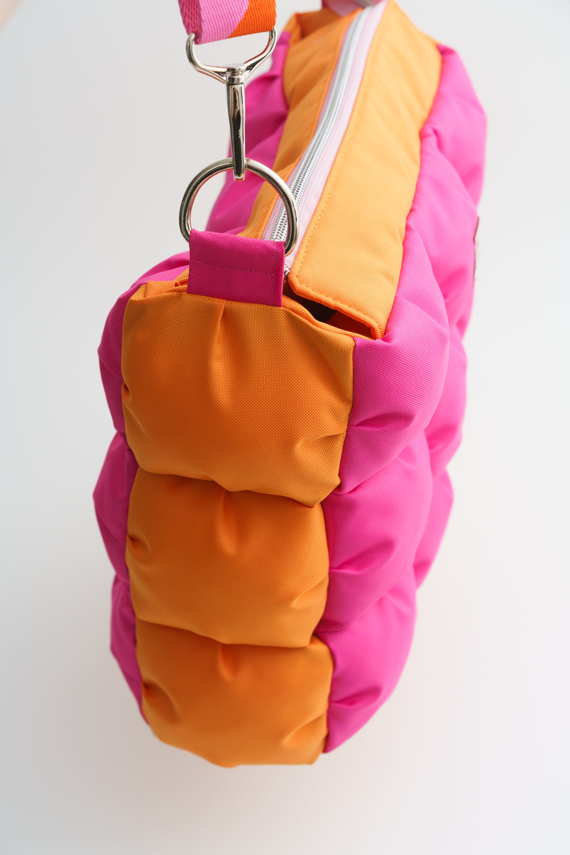 Puffer Tasche Pink Orange 35x31x15 cm aus Outdoor Stoff