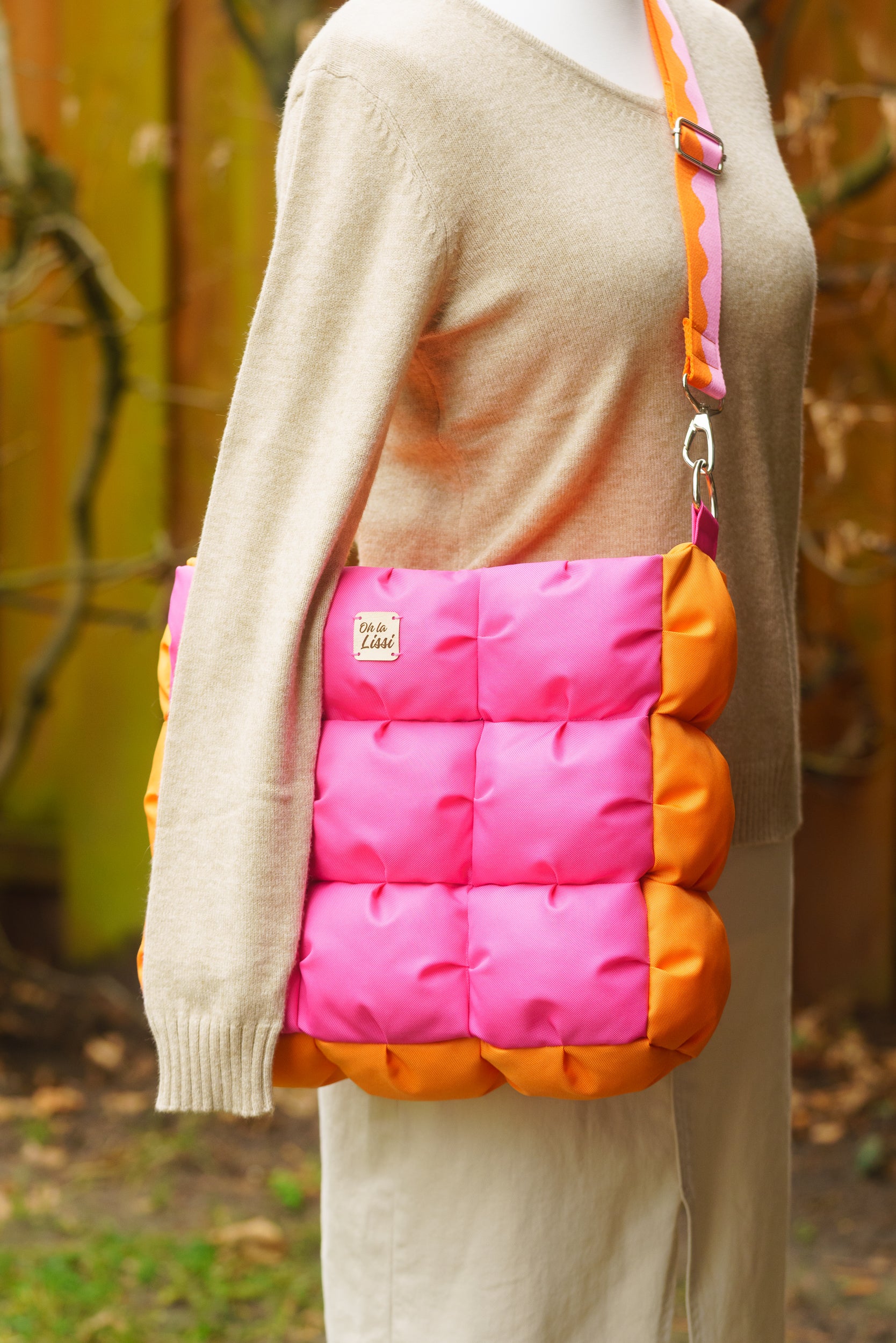 Puffer Tasche Pink Orange 35x31x15 cm aus Outdoor Stoff