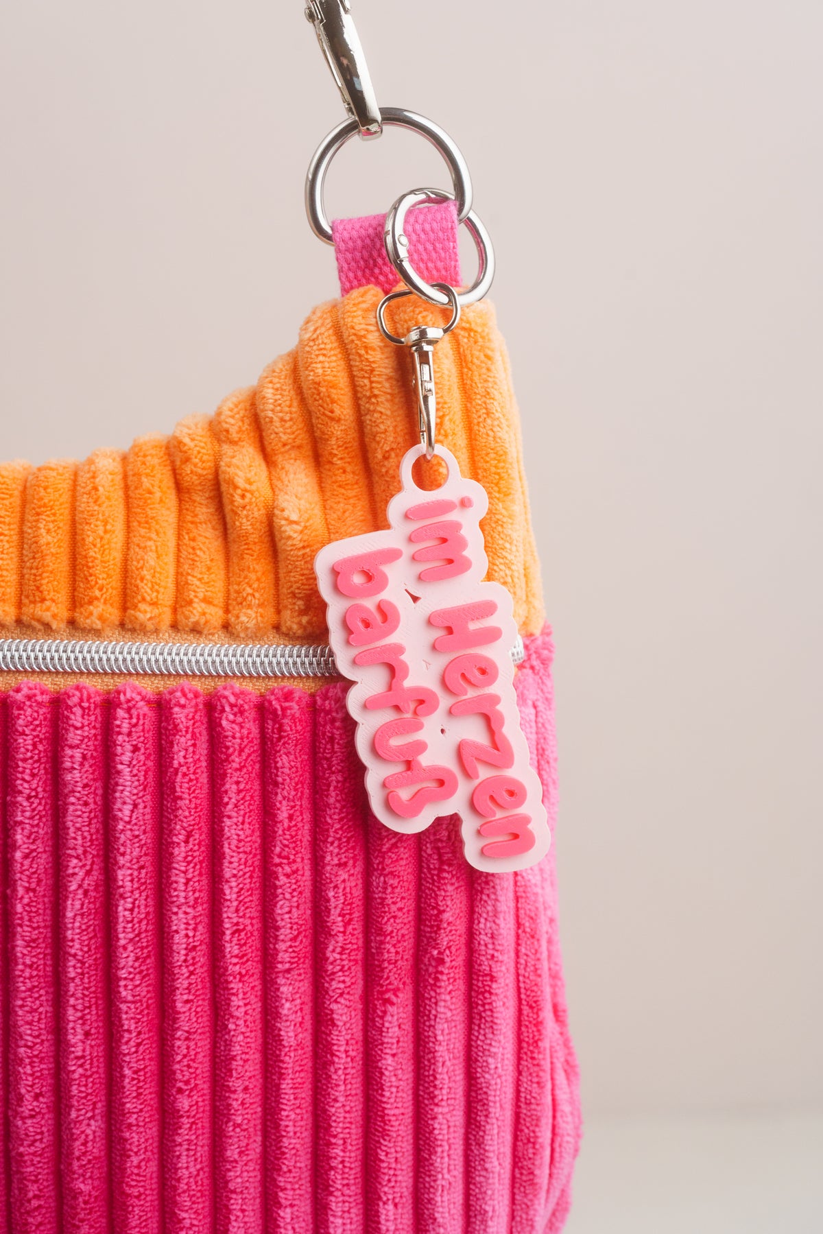 Taschenanhänger "Im Herzen barfuß" – Bag Charm aus dem 3D-Drucker - Oh la Lissi