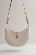 Handgenähte Half Moon Bag in Beige – Elegante Umhängetasche aus Strukturstoff - Oh la Lissi