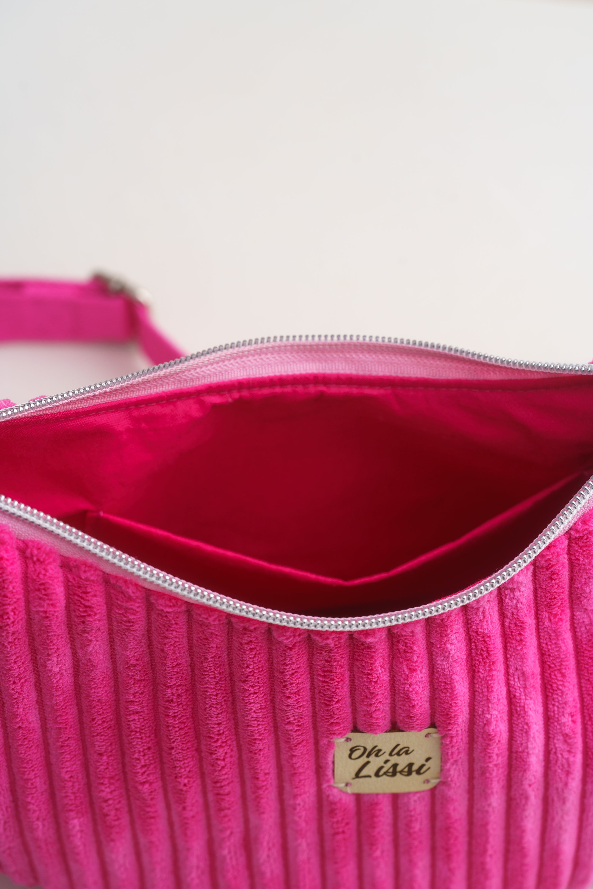 Bananentasche Pink Cord handgenäht