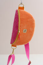 Handgenähte Crossbody Bag aus Cord in Orange und Pink