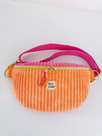 Handgenähte Crossbody Bag aus Cord in Orange und Pink