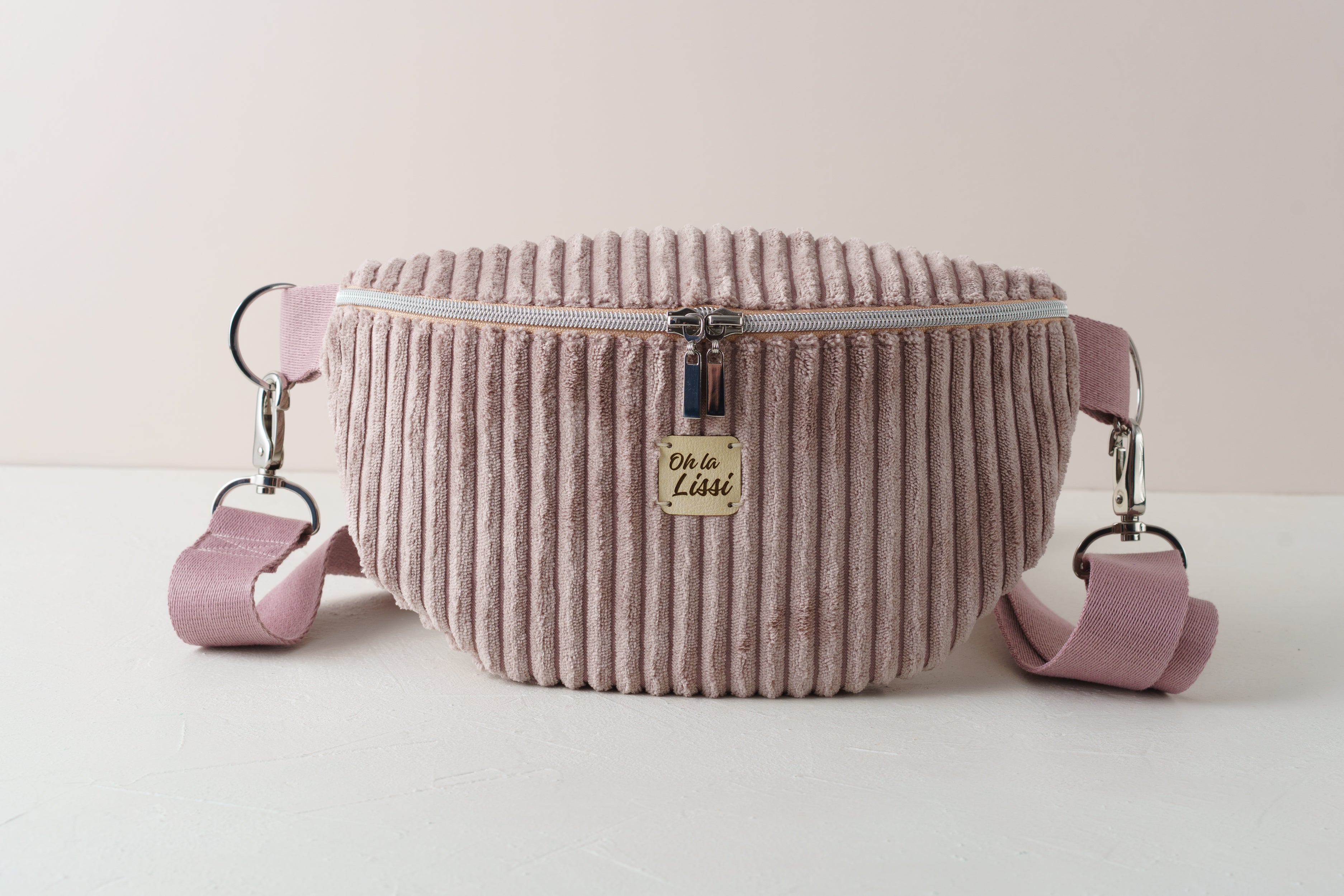 Bauchtasche aus altrosa Cord handgenäht