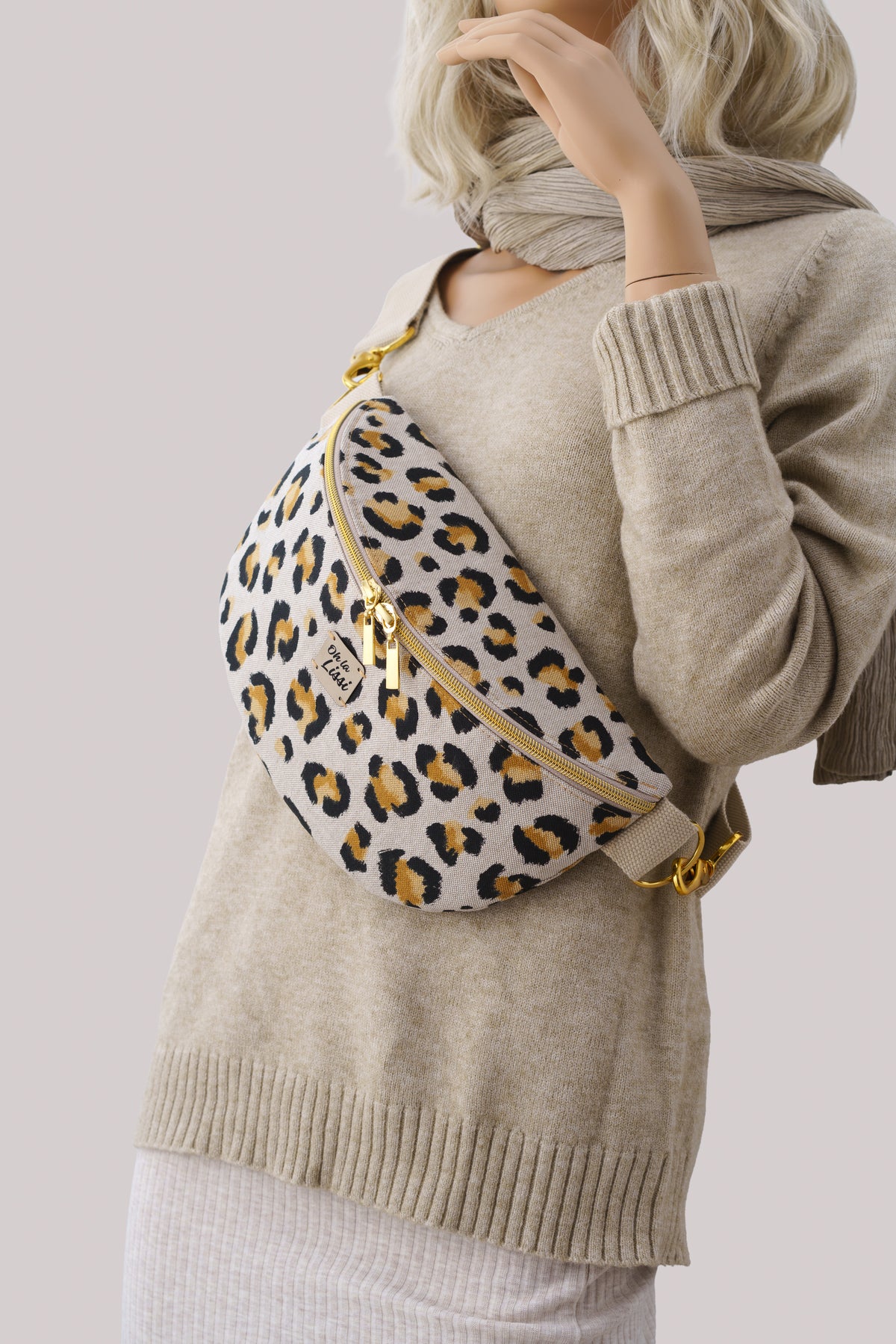 Bauchtasche Leopardenmuster Gold – Crossbody Bag aus Canvas - Oh la Lissi