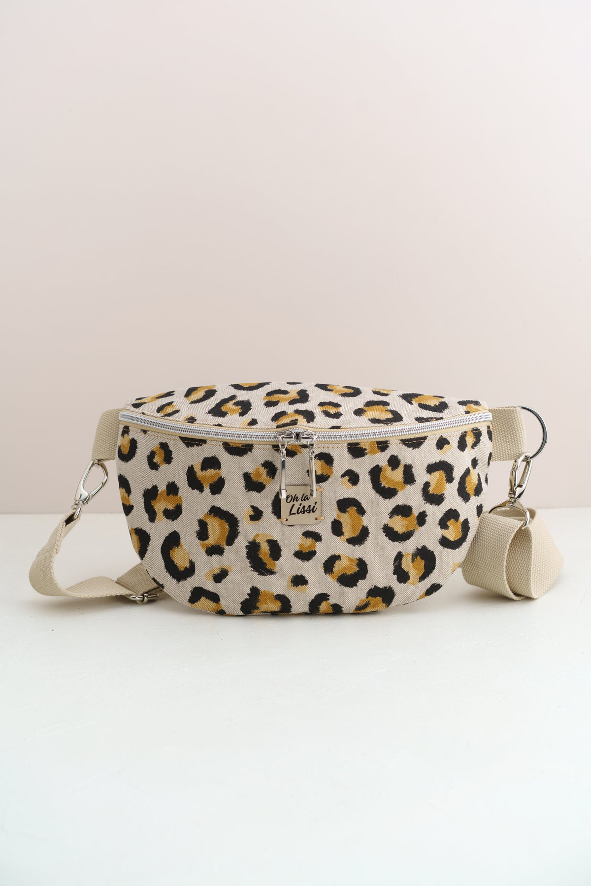 Bauchtasche "Leo" Beige – Crossbody Bag aus Canvas - Oh la Lissi