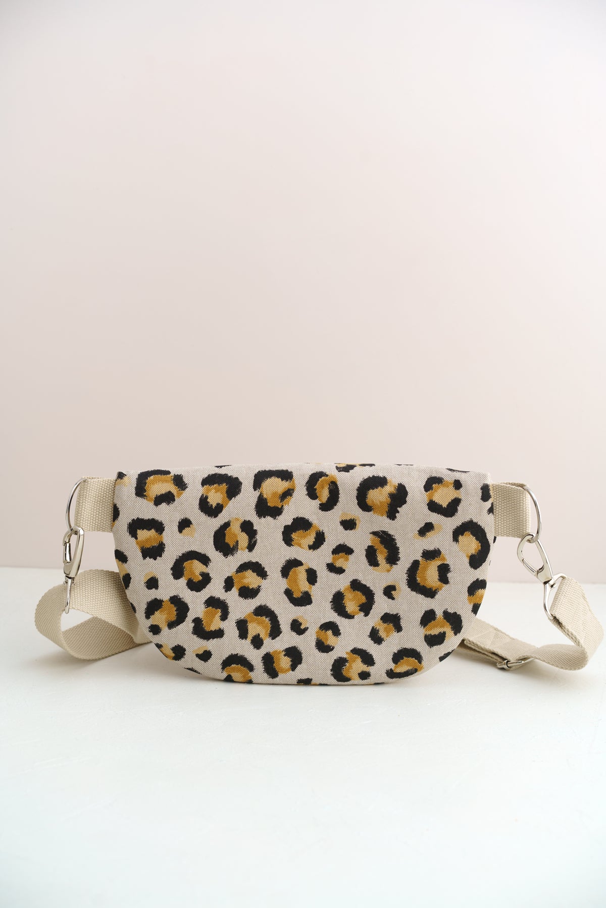 Bauchtasche "Leo" Beige – Crossbody Bag aus Canvas - Oh la Lissi