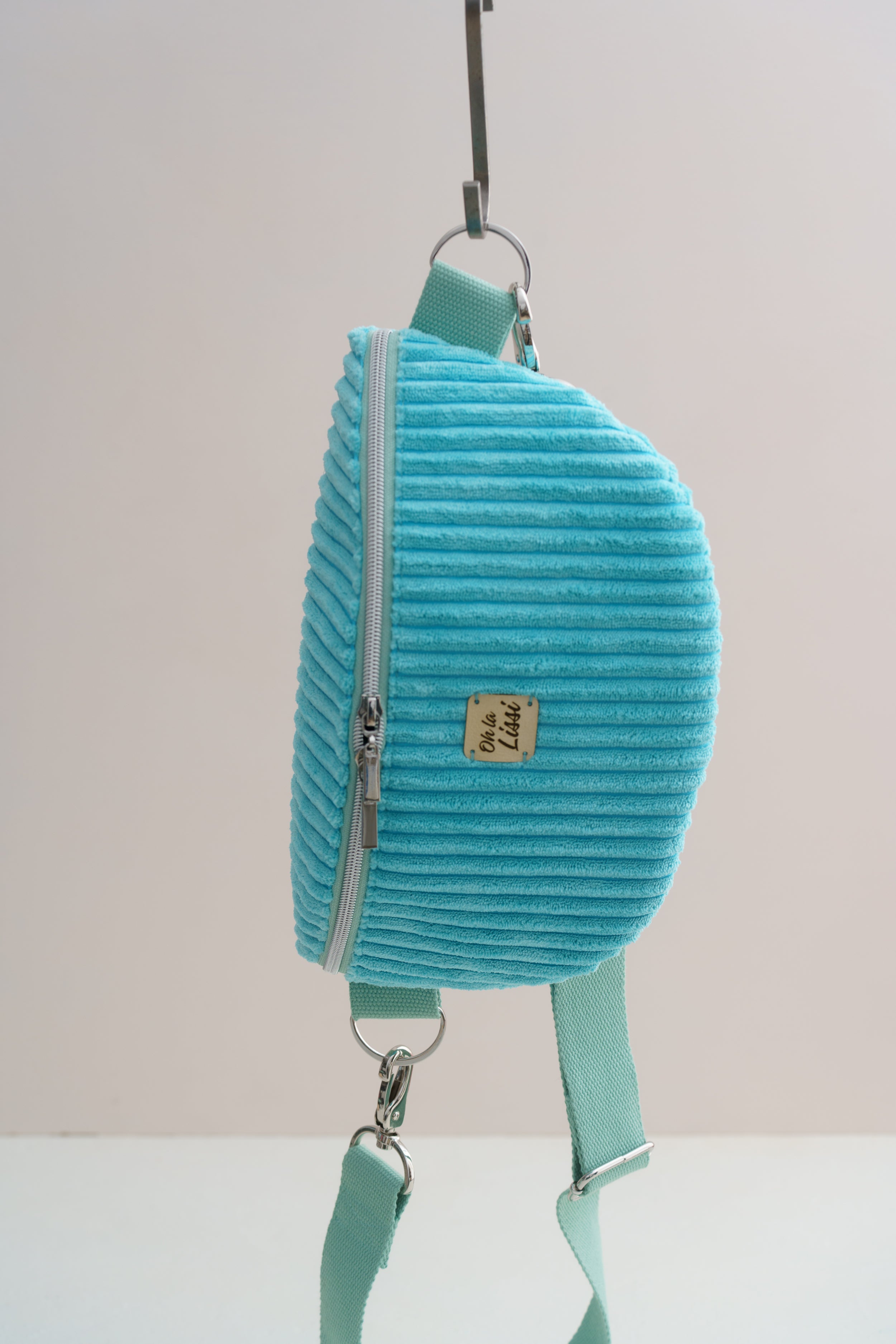 Handgemachte Bauchtasche aus türkisfarbenem Cord