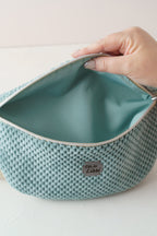 Bauchtasche aus wasserabweisendem Waffelcord altgrün handgenäht