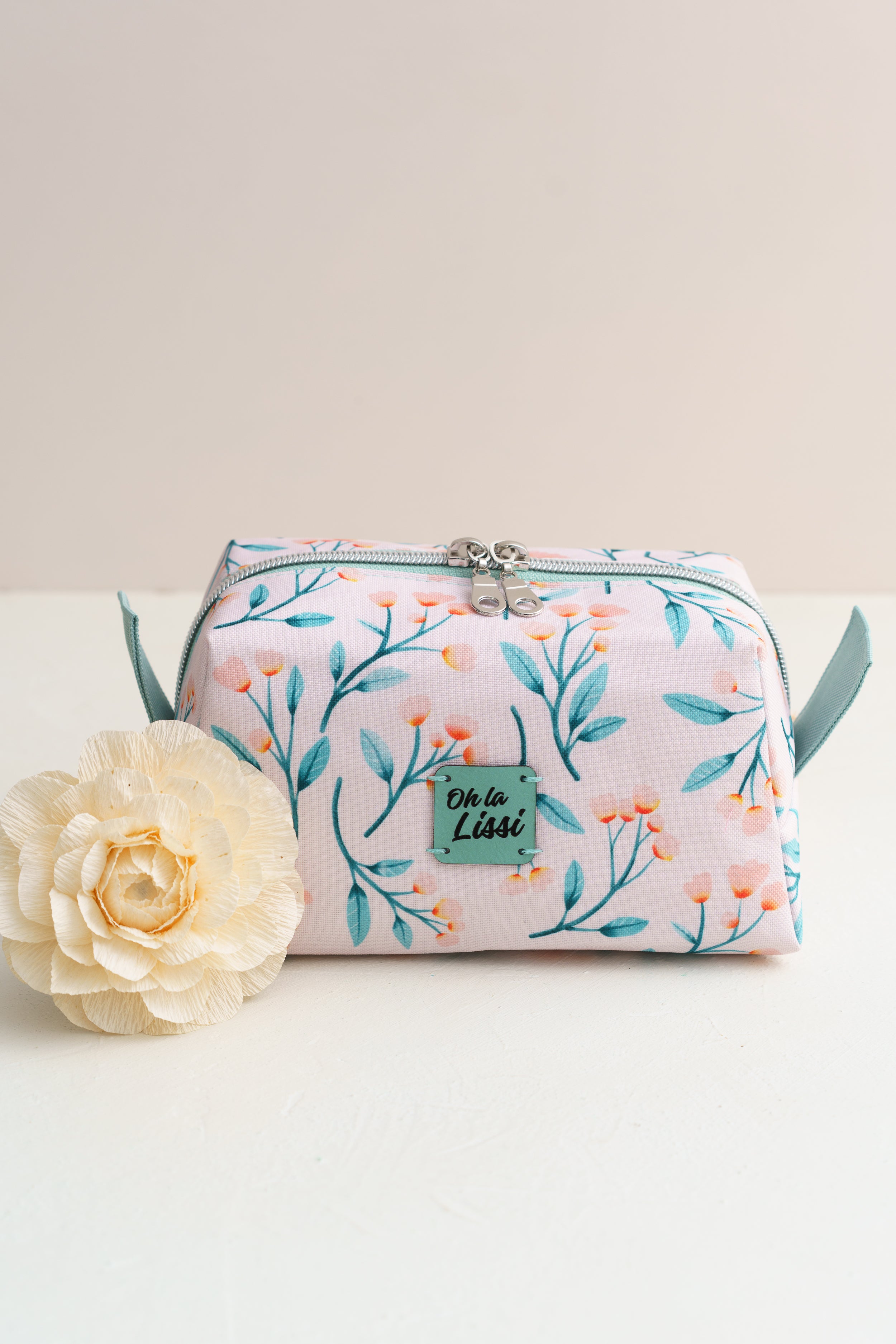 Kosmetiktasche Blüten wasserabweisend | Kleine Wetbag Boxy Bag