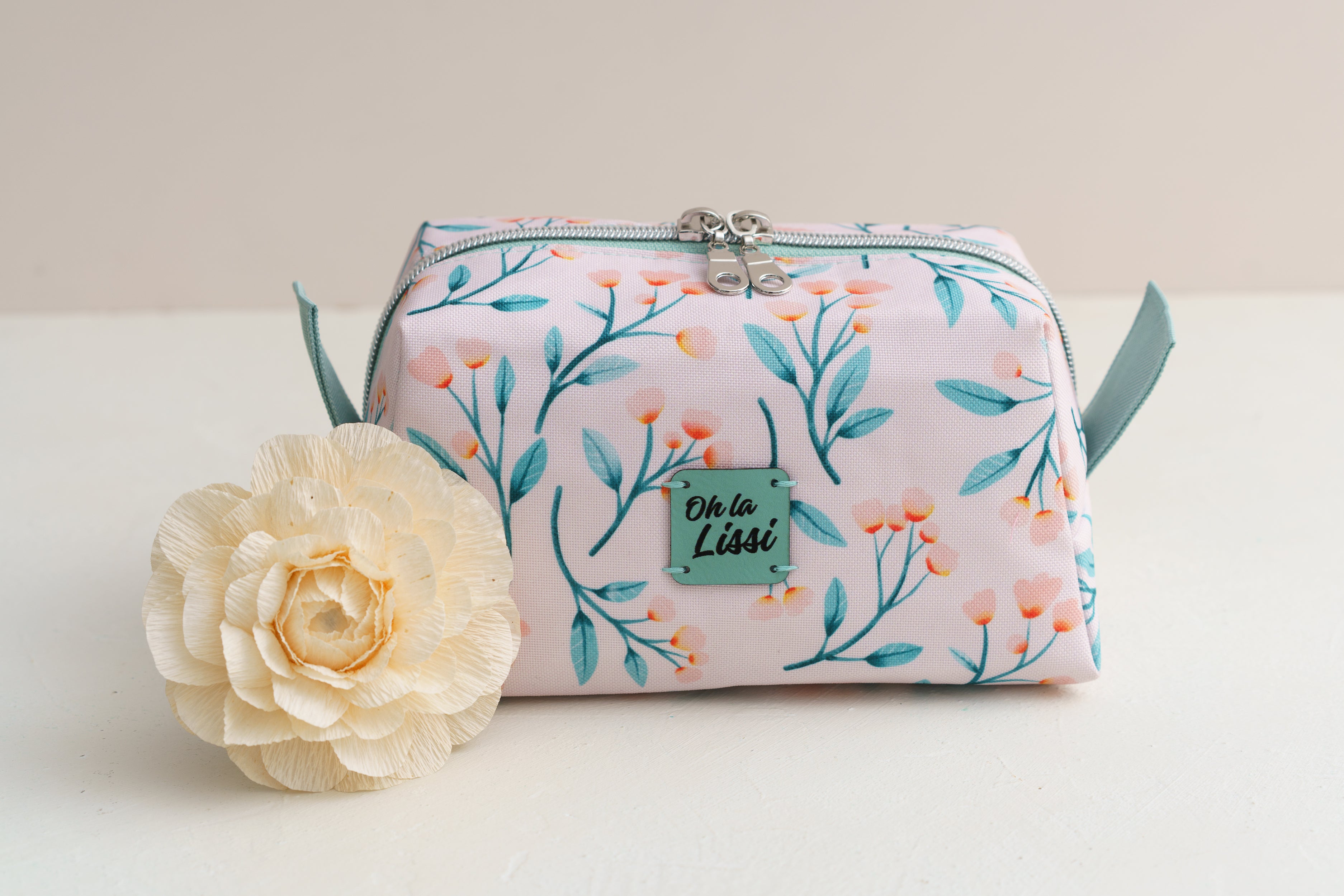 Kosmetiktasche Blüten wasserabweisend | Kleine Wetbag Boxy Bag