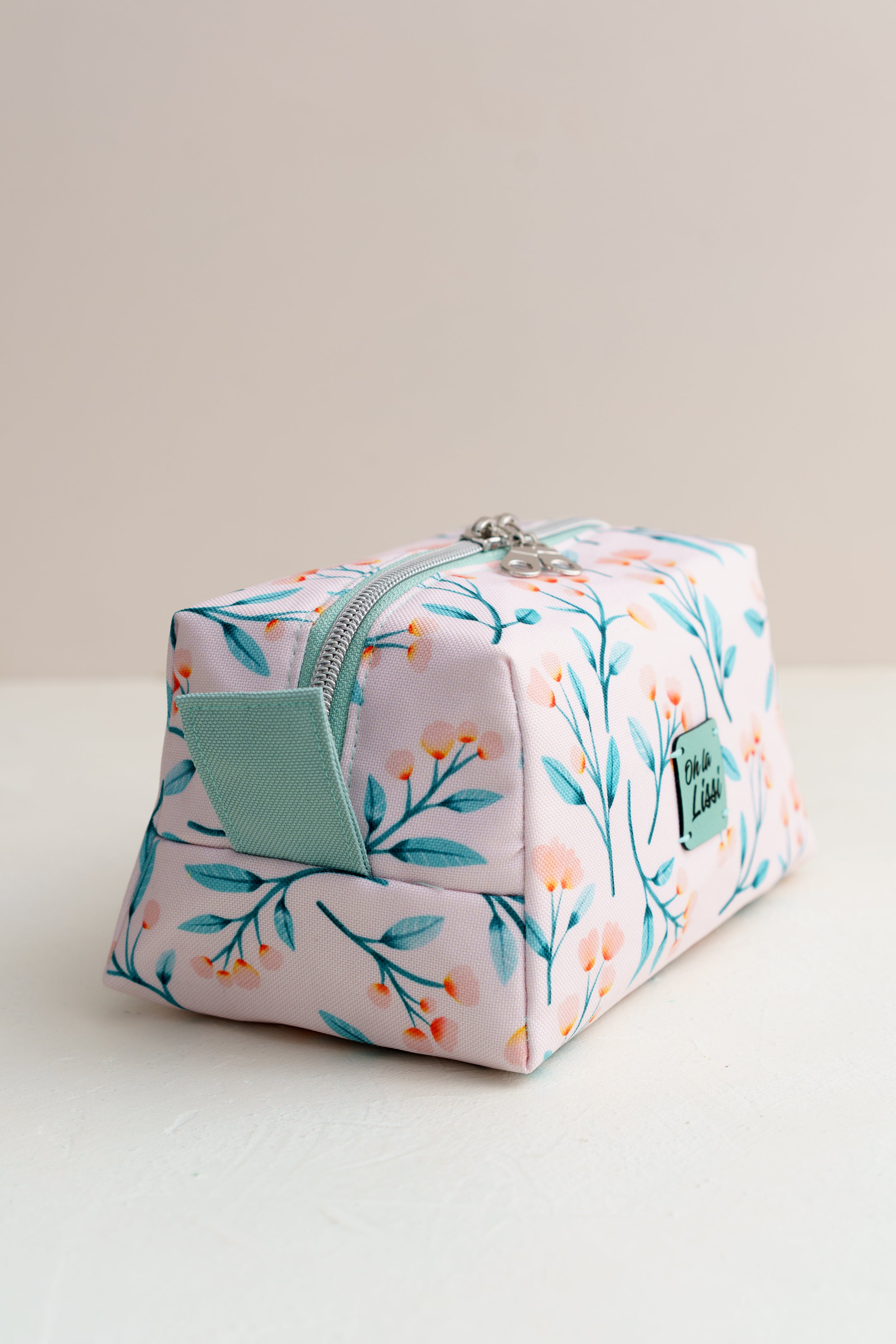 Kosmetiktasche Blüten wasserabweisend | Kleine Wetbag Boxy Bag