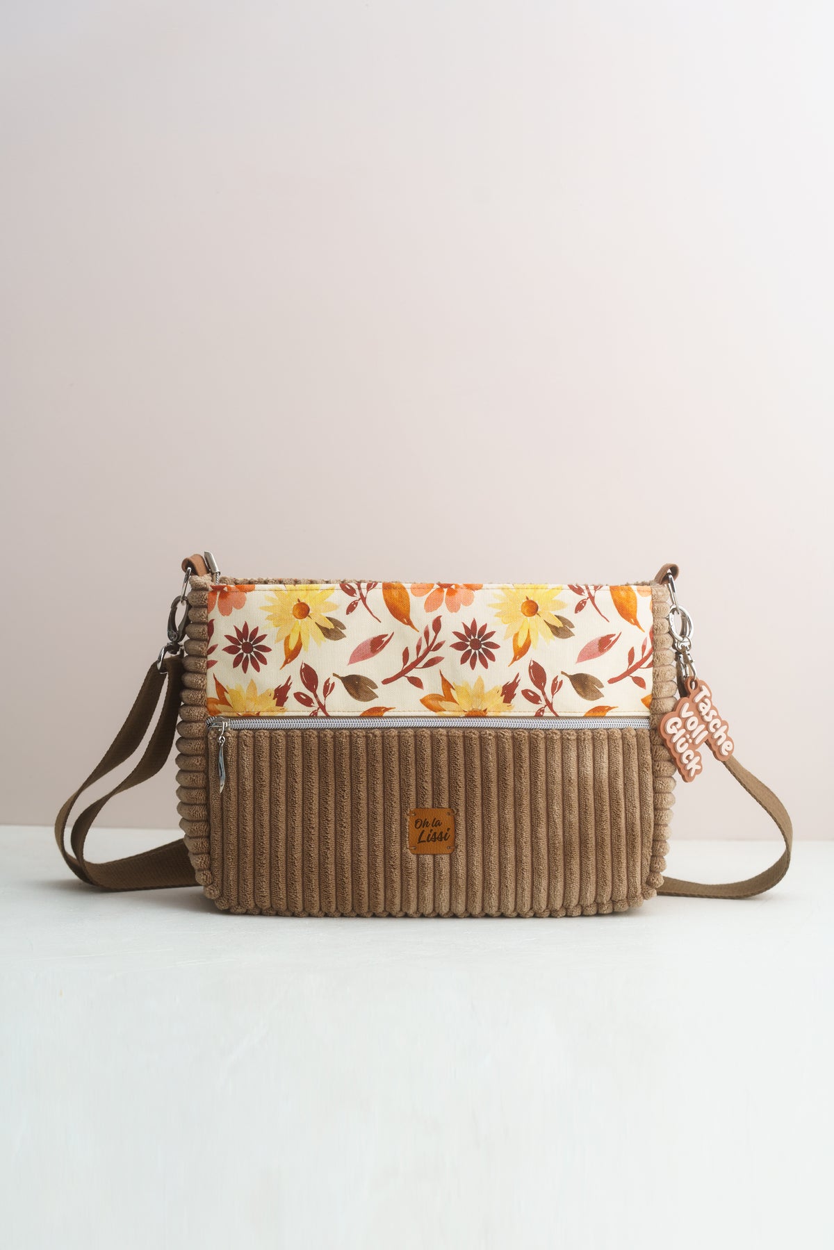 Umhängetasche "Aquarellblumen" Braun – Crossbody Bag aus Cord und Canvas - Oh la Lissi