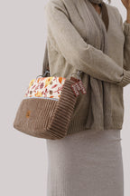 Umhängetasche "Aquarellblumen" Braun – Crossbody Bag aus Cord und Canvas - Oh la Lissi