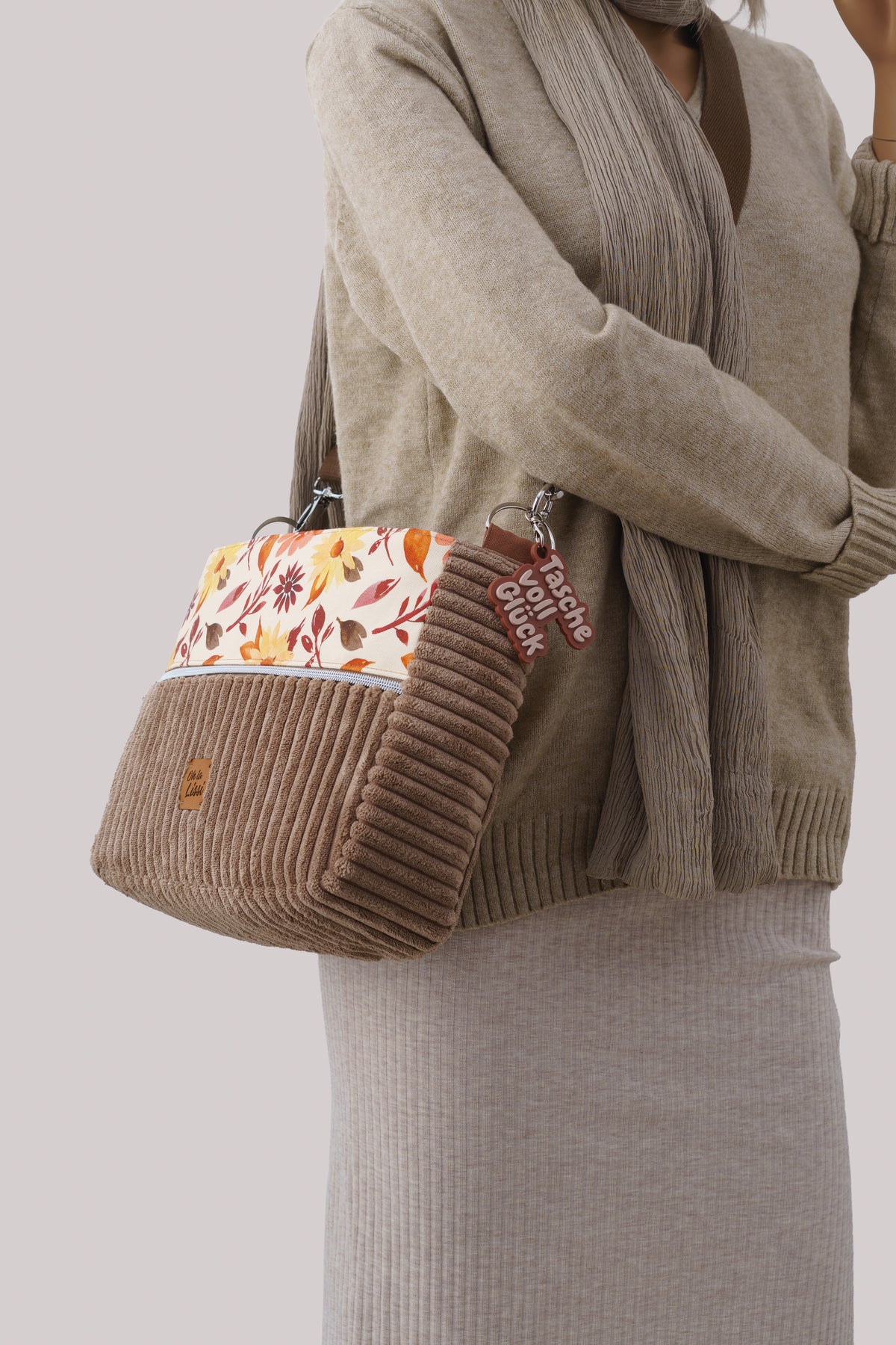 Umhängetasche "Aquarellblumen" Braun – Crossbody Bag aus Cord und Canvas - Oh la Lissi