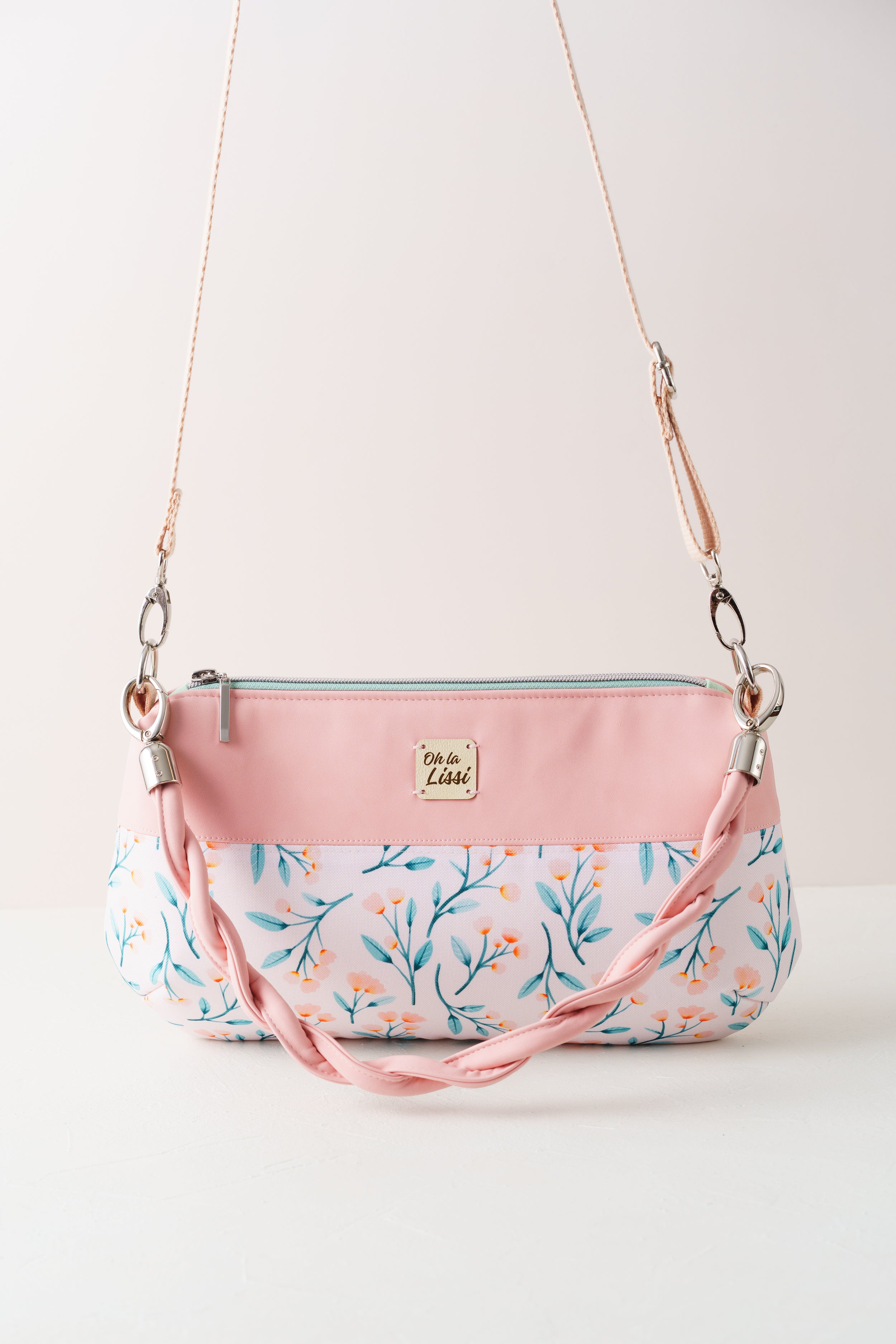 Crossbody Bag, Schultertasche und Handtasche in Rosé mit Blütenmuster