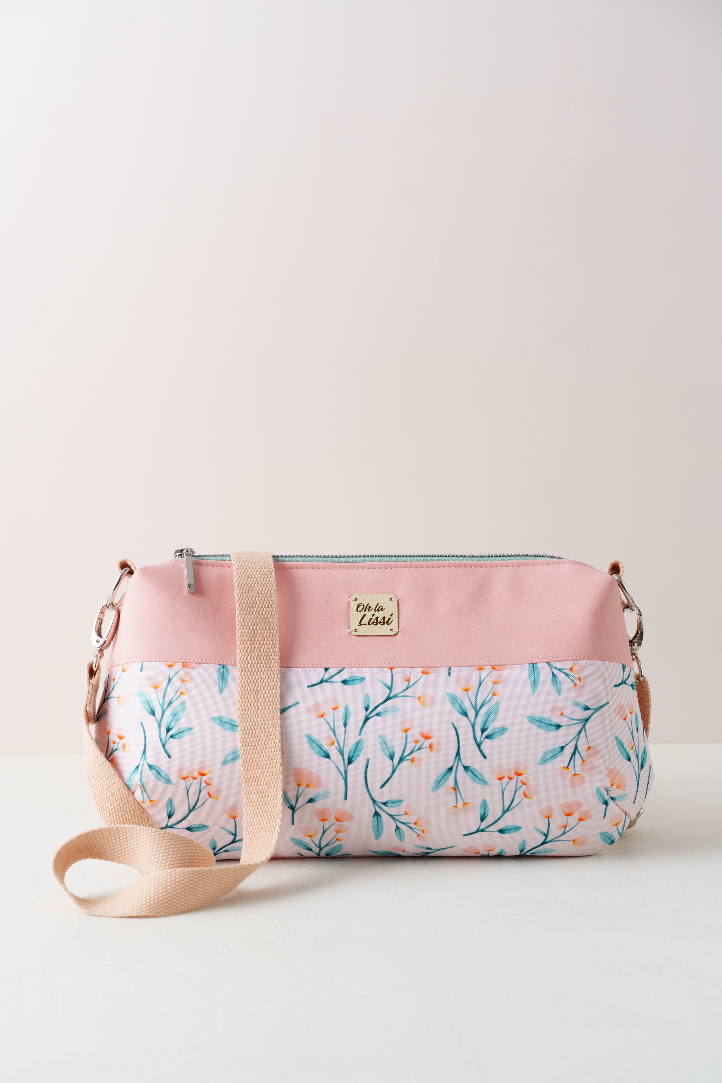 Crossbody Bag, Schultertasche und Handtasche in Rosé mit Blütenmuster