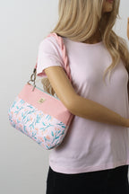 Crossbody Bag, Schultertasche und Handtasche in Rosé mit Blütenmuster