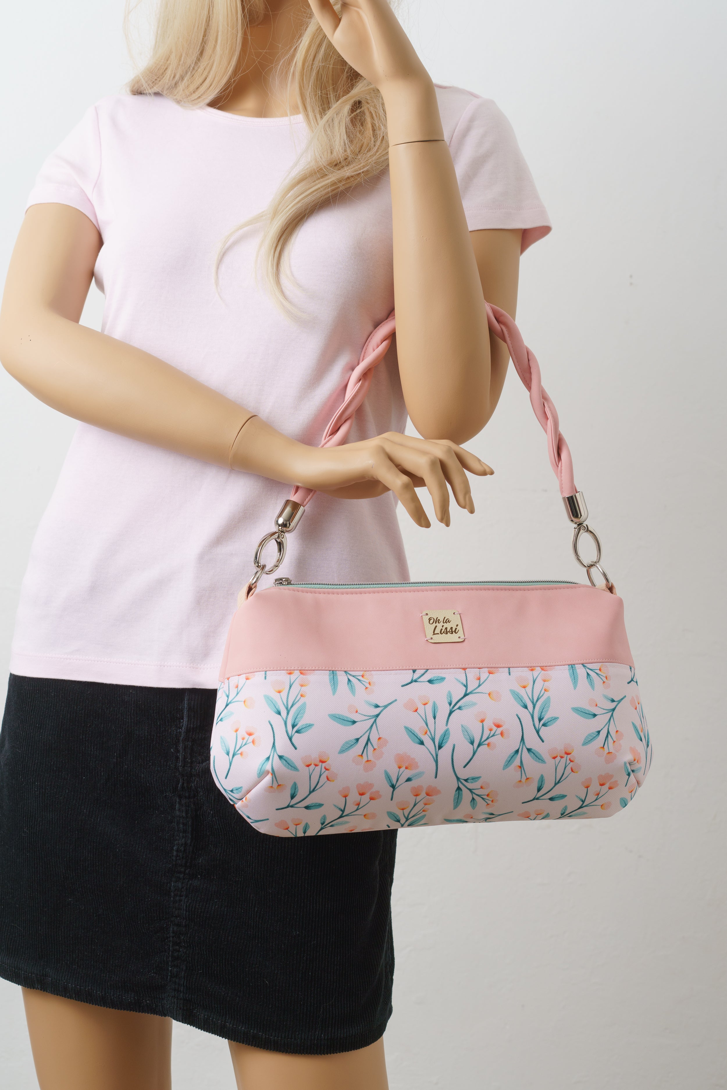 Crossbody Bag, Schultertasche und Handtasche in Rosé mit Blütenmuster