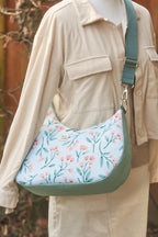 Umhängetasche Damen türkis rosa Blumen Crossbody Bag mit Reißverschluss Stofftasche mit Innenfach tragebild