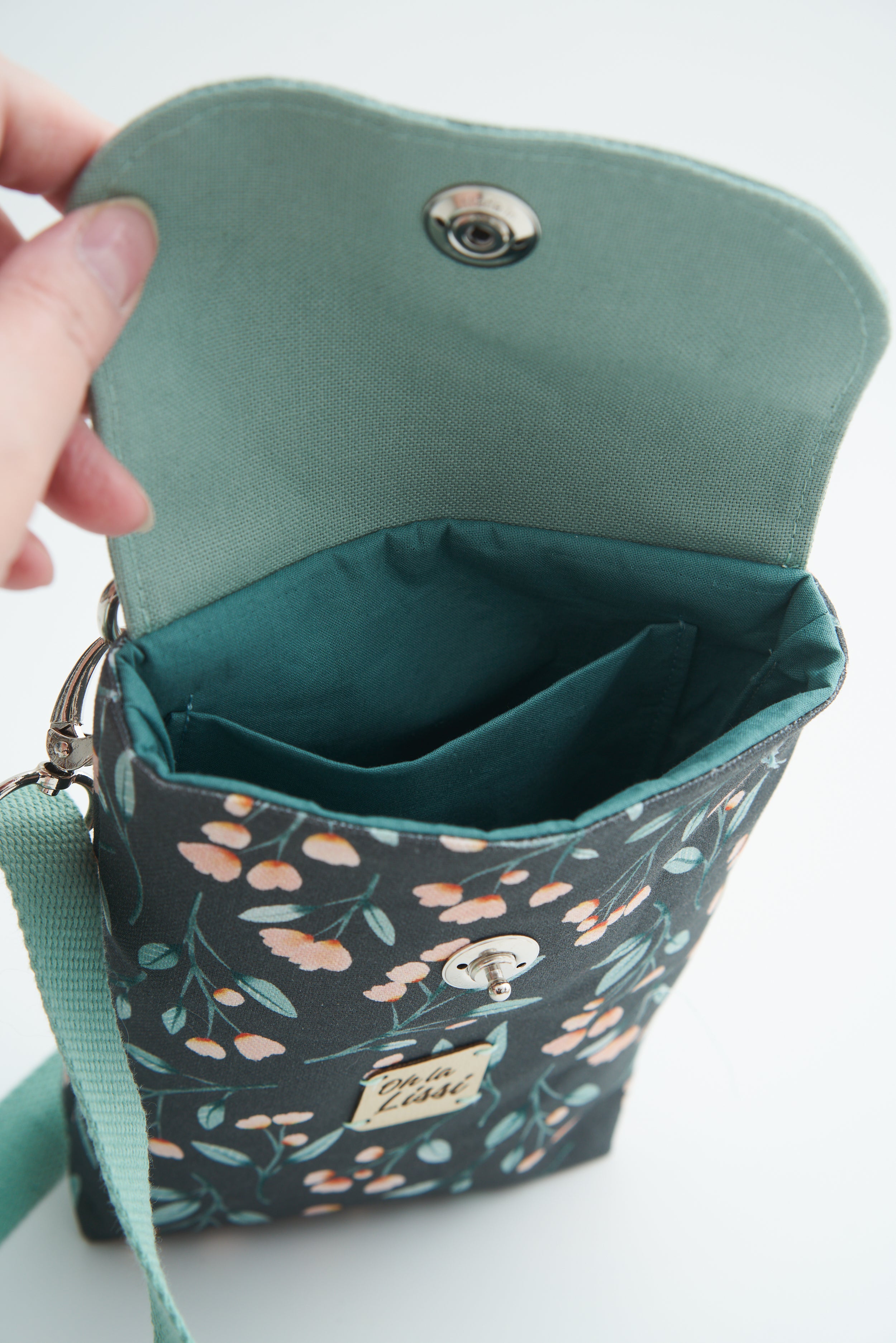 Handytasche kleine Umhängetasche Mint florales Design innen