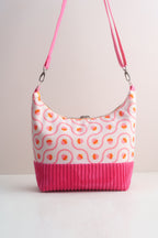Umhängetasche "Herbsteicheln" Pink – Hobo Bag aus Cord und Outdoorstoff - Oh la Lissi