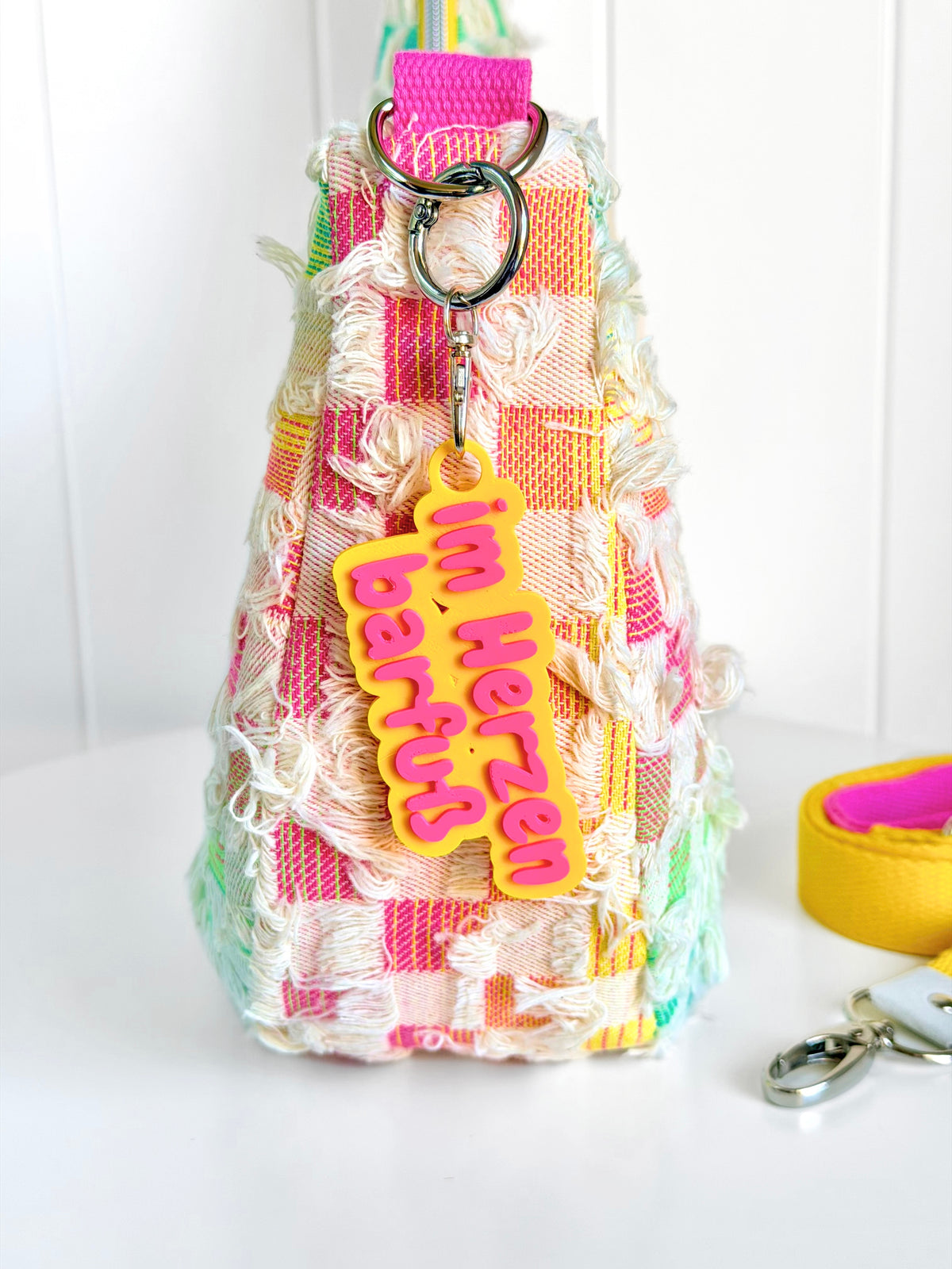 Taschenanhänger "Im Herzen barfuß" – Bag Charm aus dem 3D-Drucker - Oh la Lissi