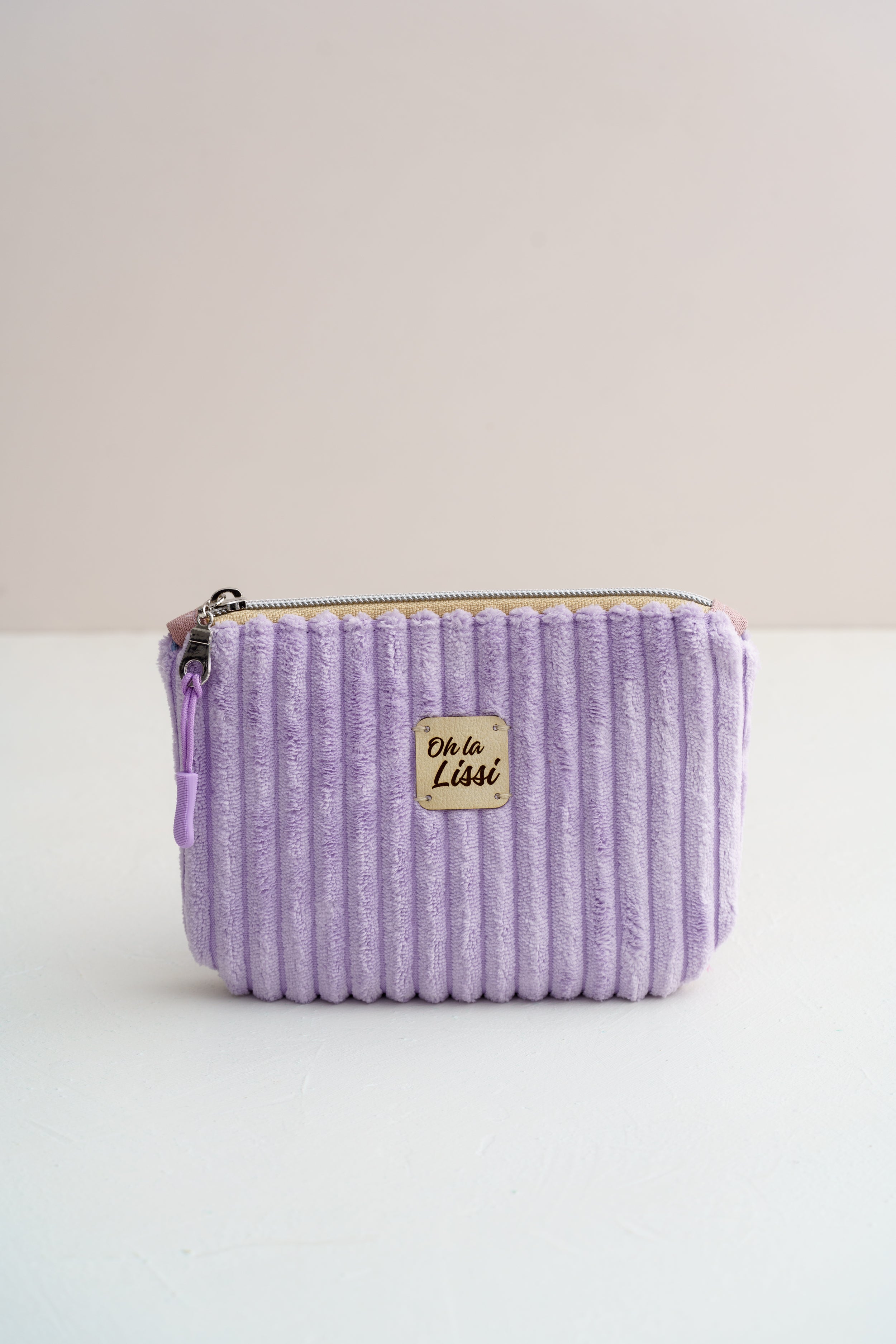 Handgemachte Kosmetiktasche aus lila Cord