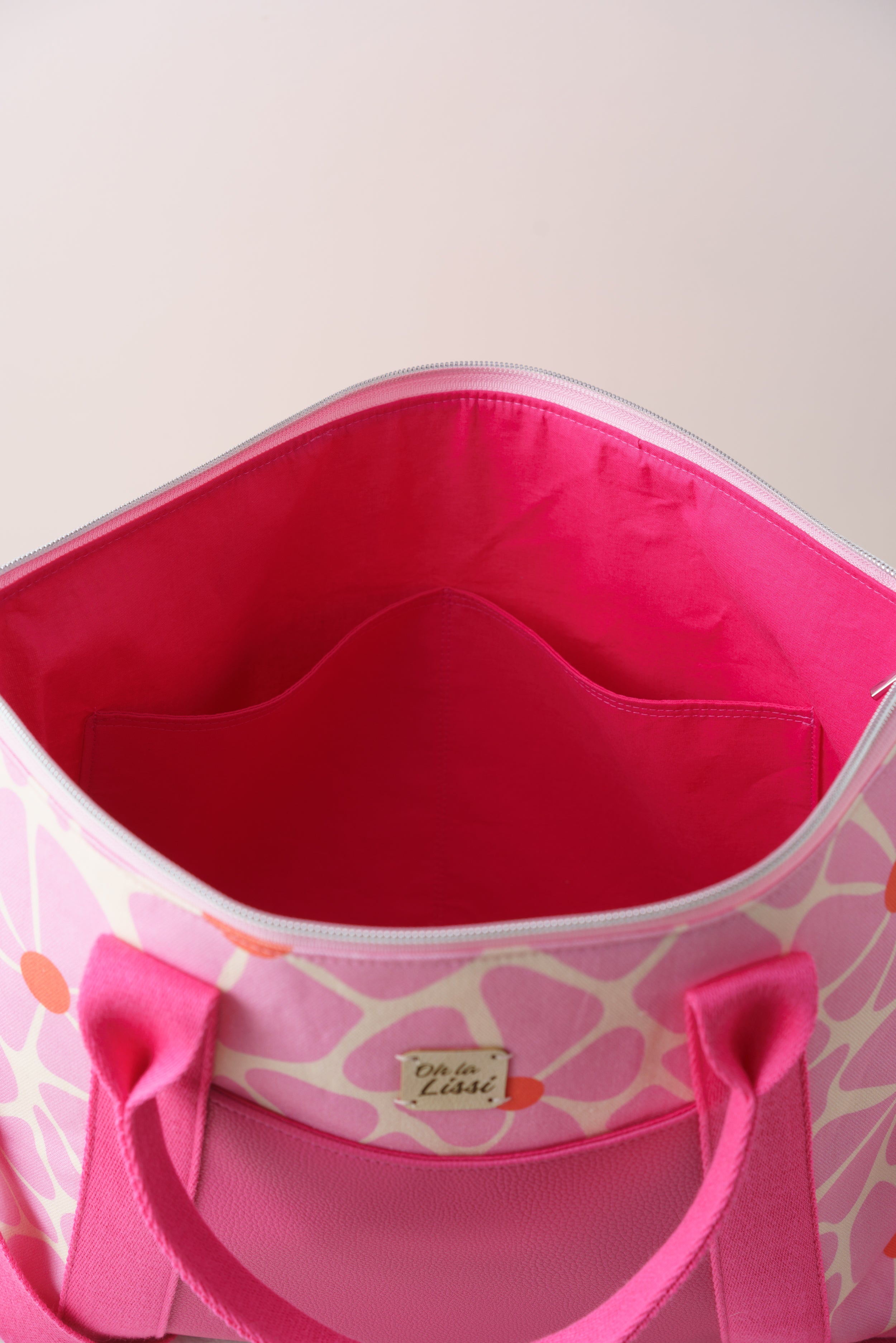 Großer Shopper Crossbody Bag mit Retro Blumen in Rosa und Orange
